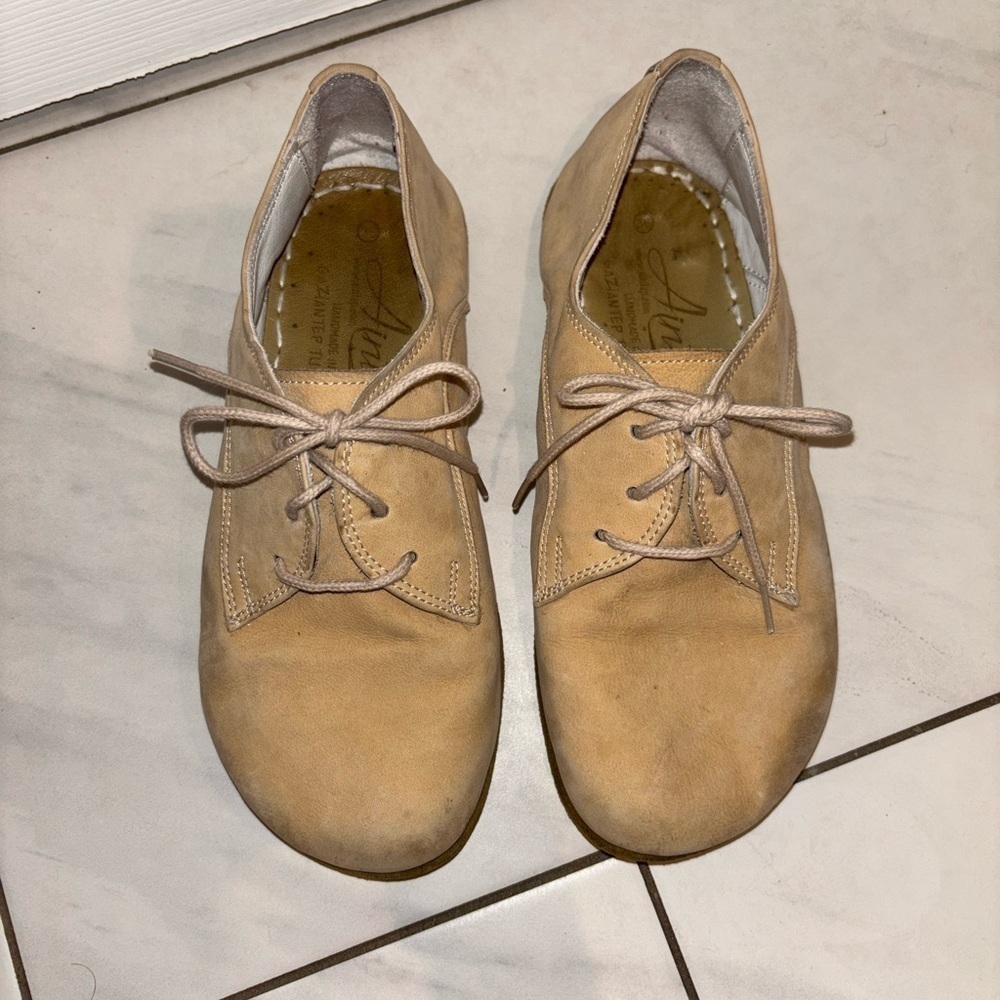 Aintap Cotton/Leather Tan kids Lace-Up Flats
